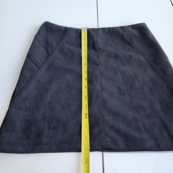 She + Sky Skirt Side Zip Faux Suede Above Knee Trendy Soft Skirt Black Sz S - Picture 3 of 11
